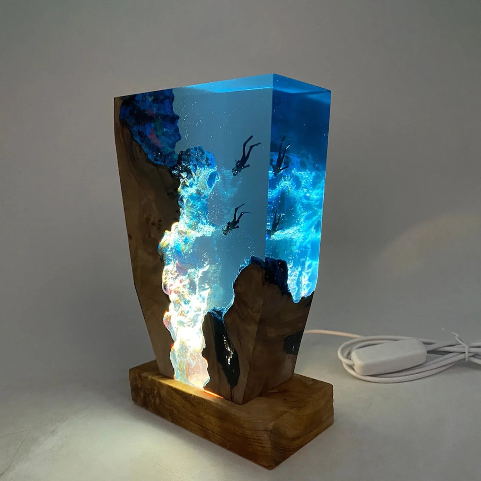 Seabed World Organism Resin Table Light Creactive Art Decoration Lamp Diving Cave ExplorationTheme Night Light USB Charge